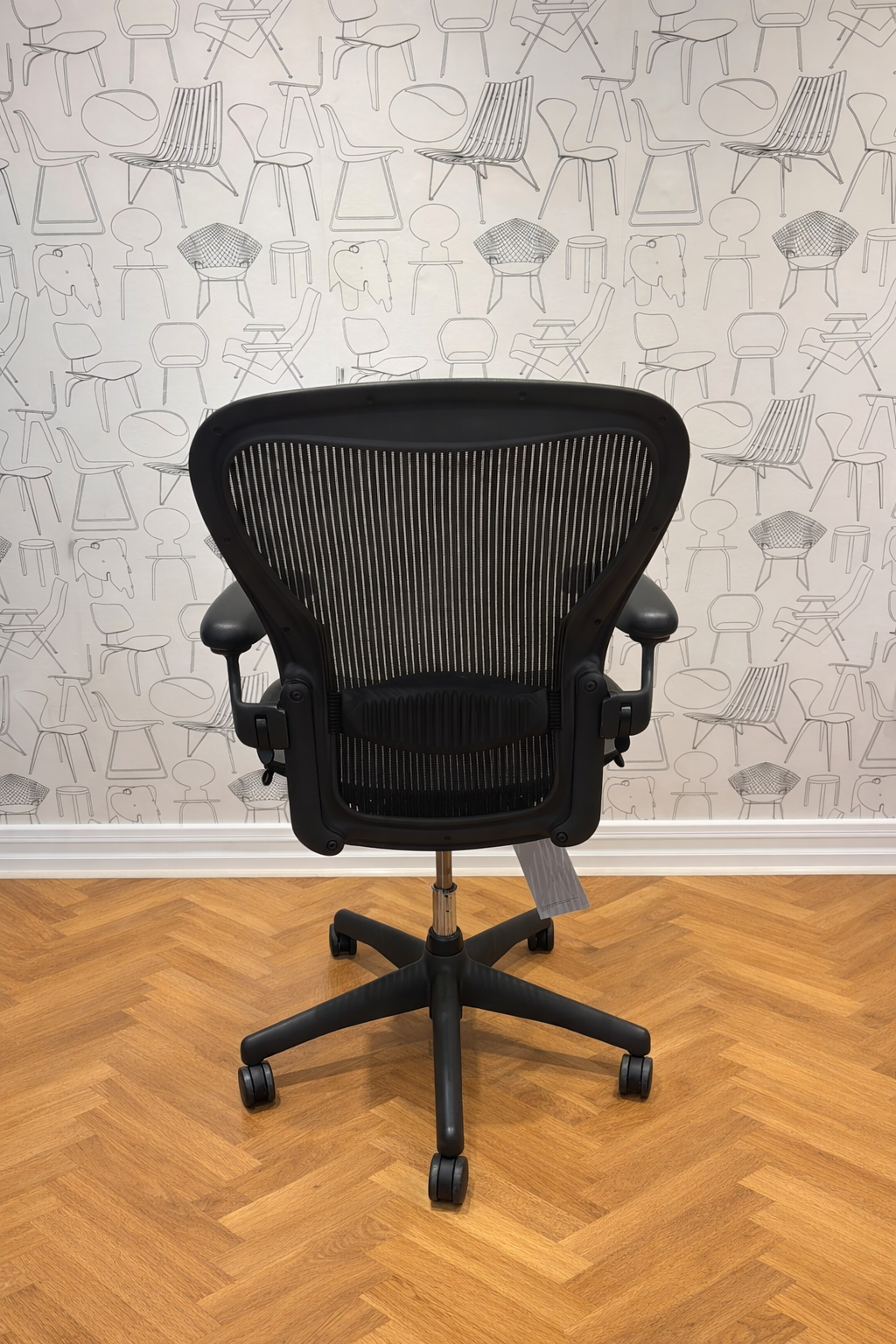 Herman Miller Aeron Classic Size B (Refurbished)