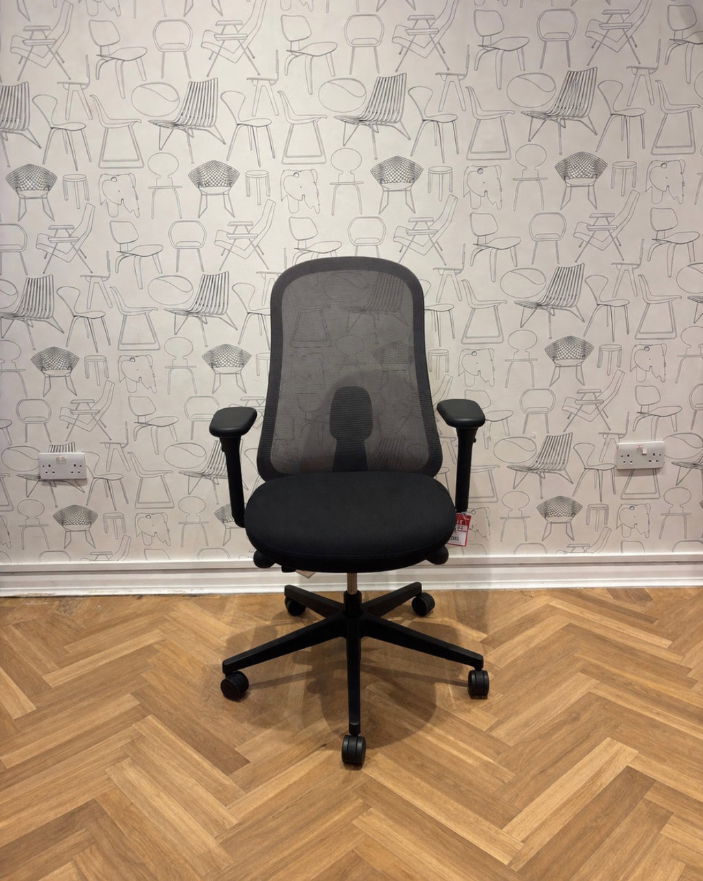 Herman Miller Lino in Black (Refurbished)