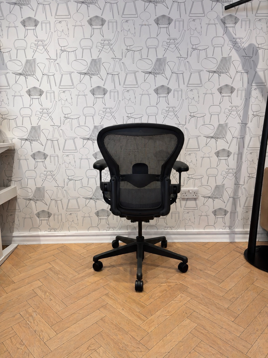 Herman Miller Aeron Remastered Size B (Refurbished)