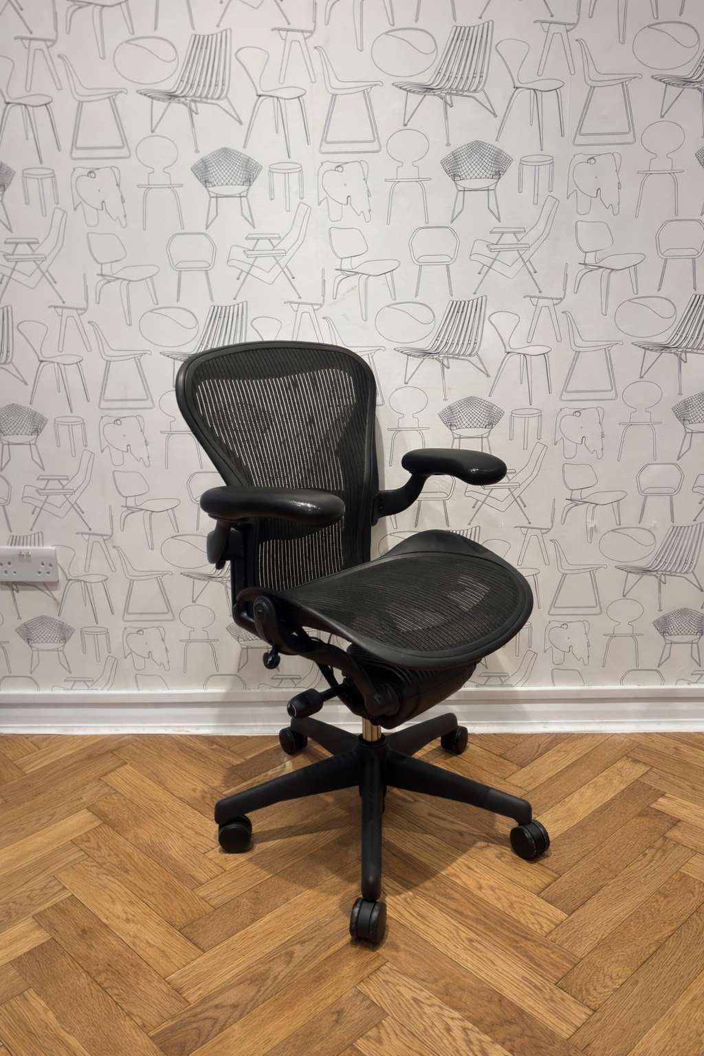 Herman Miller Aeron Classic Size A (Refurbished)
