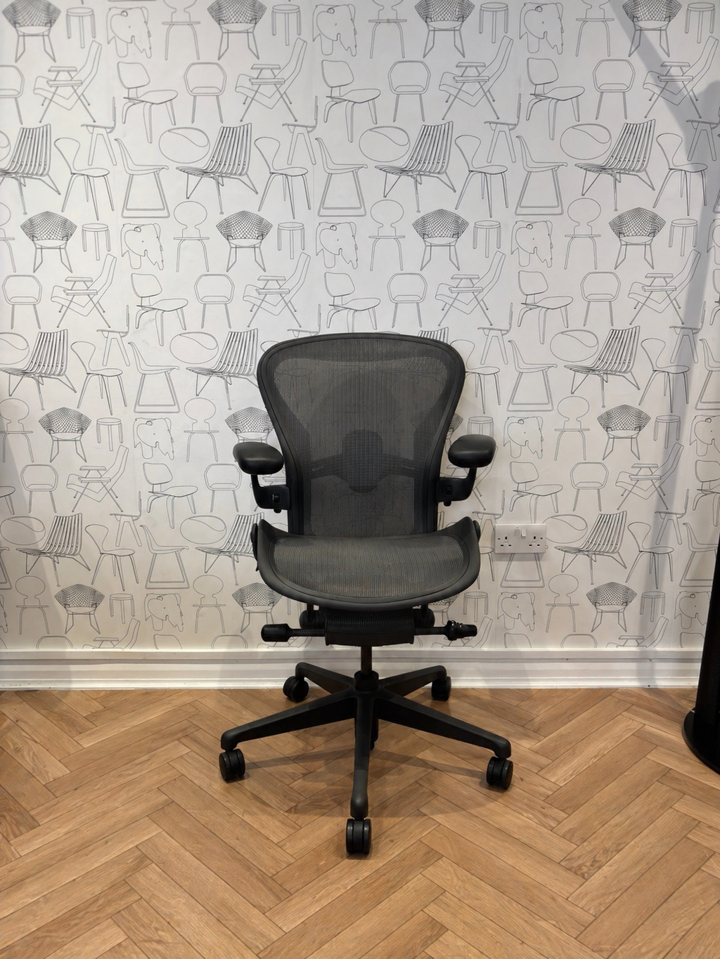 Herman Miller Aeron Remastered Size B (Refurbished)