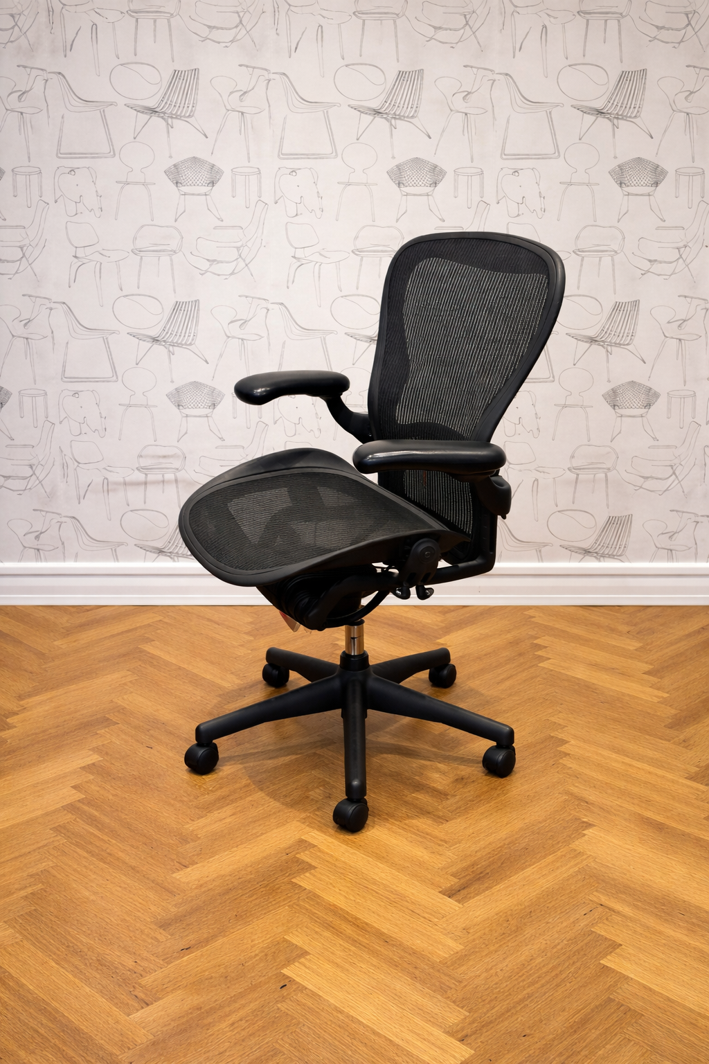 Herman Miller Aeron Classic Size B (Refurbished)