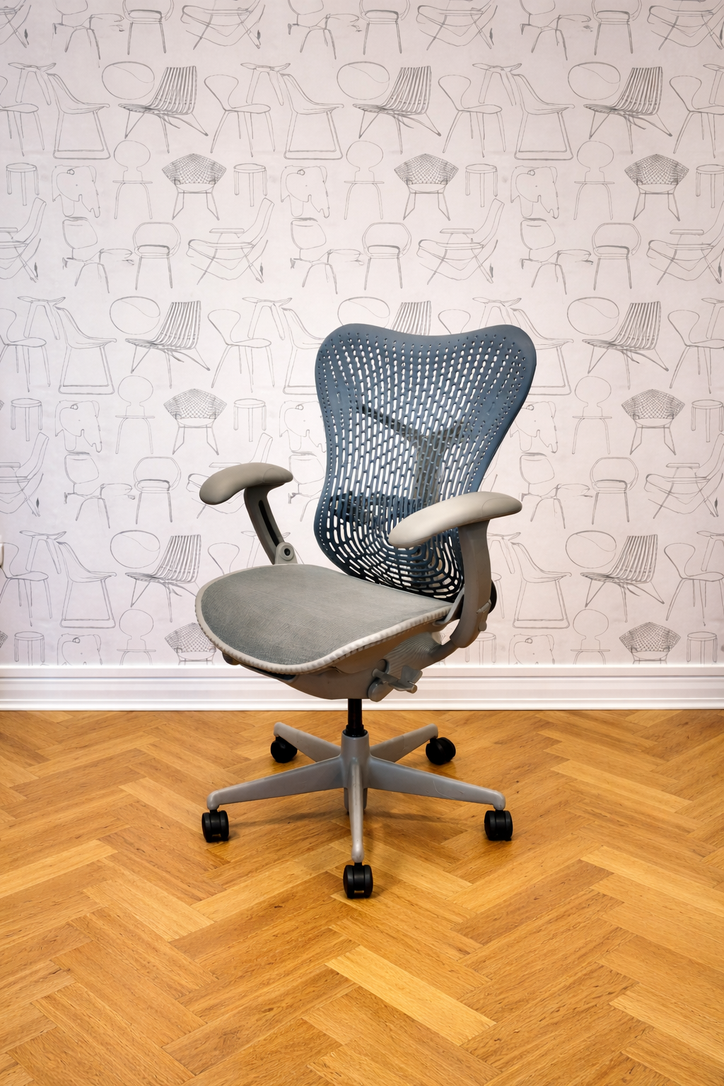 Herman Miller Mirra 1 Grey & Blue Fog (Refurbished)