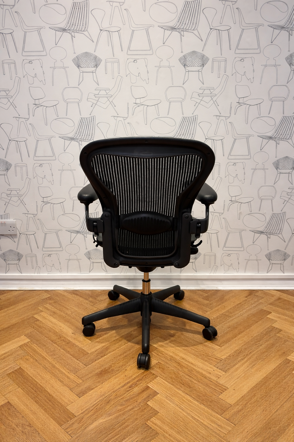 Herman Miller Aeron Classic Size A (Refurbished)
