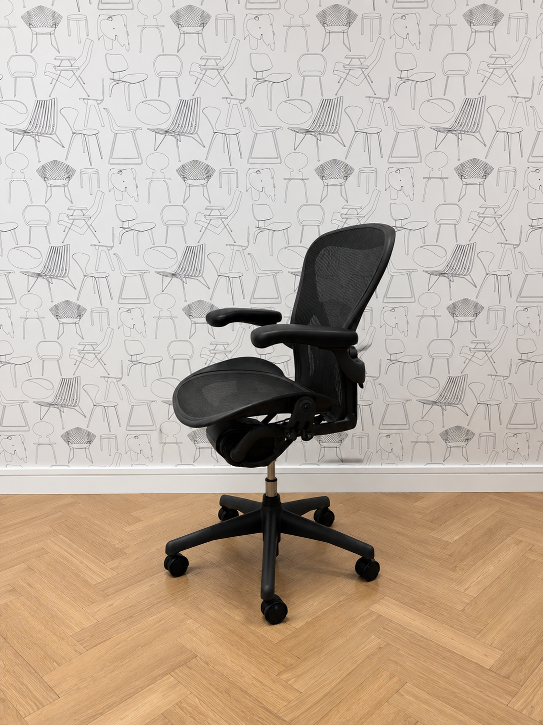 Herman Miller Aeron Classic + PostureFit Size B (Refurbished)