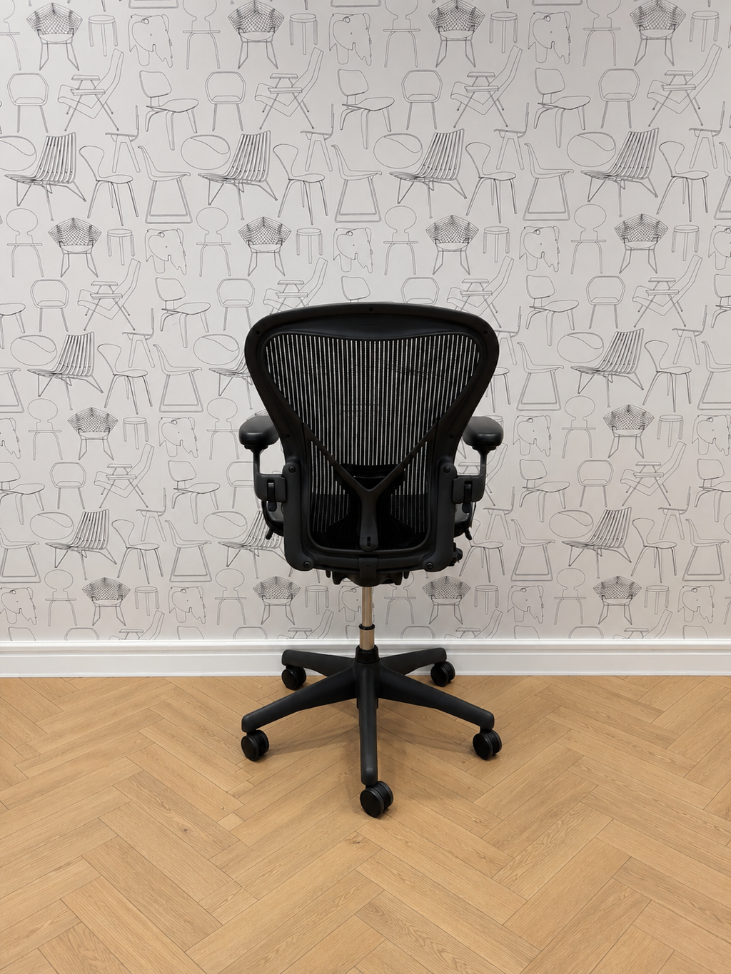 Herman Miller Aeron Classic + PostureFit Size B (Refurbished)