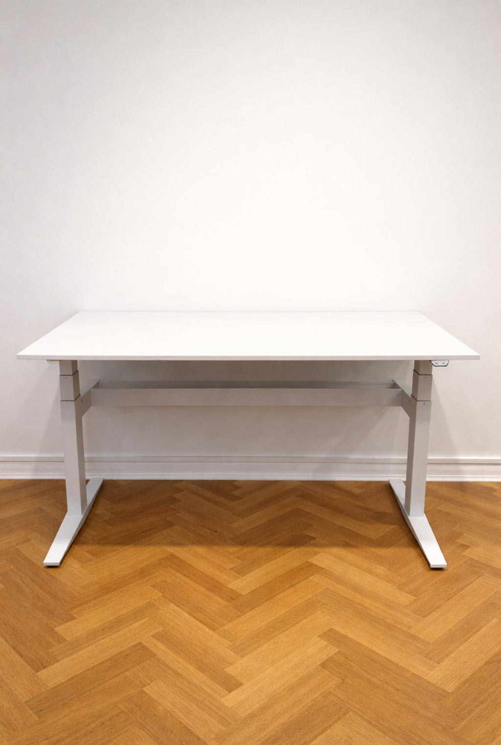 Herman Miller Ratio Sit & Stand Desk White