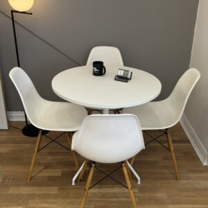 Vitra Eames RE DSW chairs + Arper Yop round table