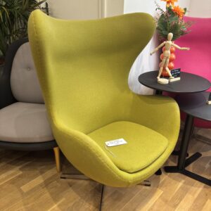 Fritz Hansen inspired egg chair pink